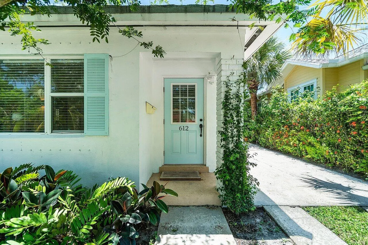 2 bed, 1.0 bath, 864 sqft, $4,700 — Photo 3