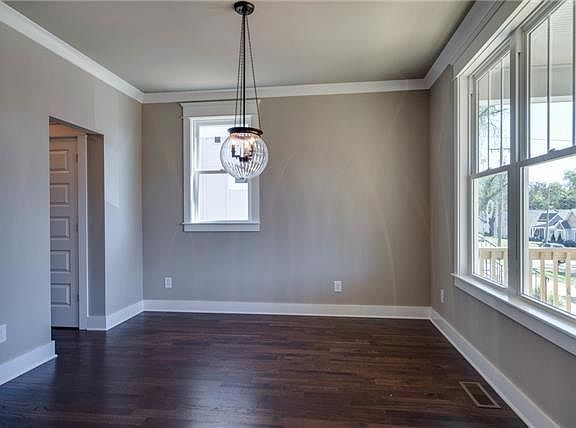 Office/Formal Dining Space