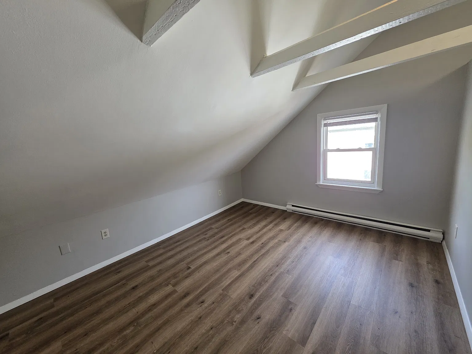  770 Providence St 3rdflr 1b/1b Updated Newfloor Freshpaint 1smpetok — Photo 3