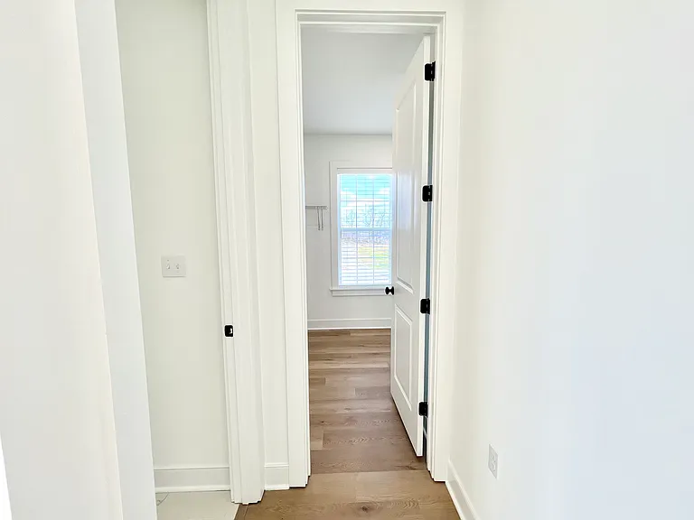 401 Cranford Way — Photo 17