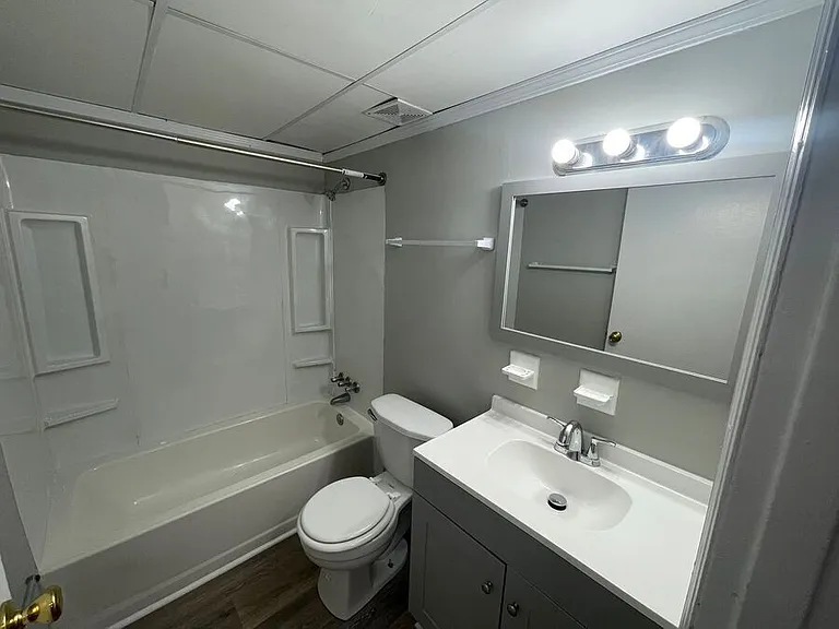 2069 Fontaine Rd #9 — Photo 10