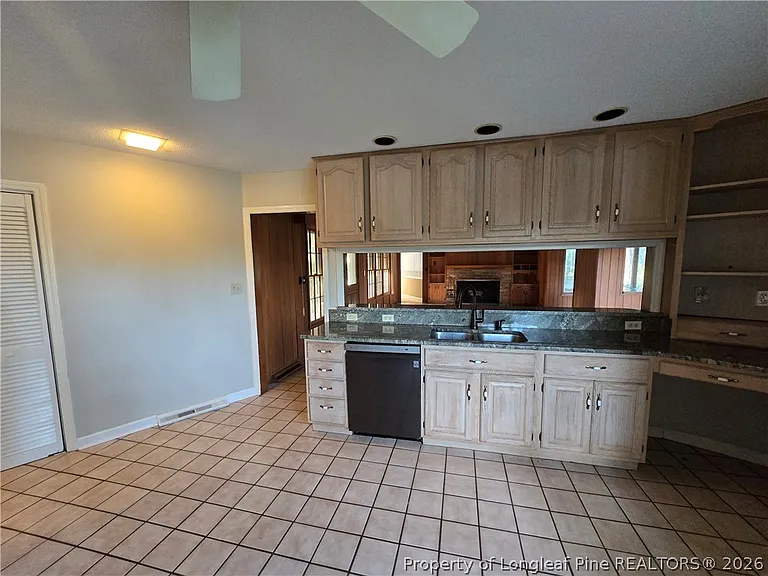 9 Dixie Dr — Photo 11