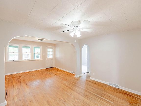 3rd image of 2502 W Kimberly AVENUE