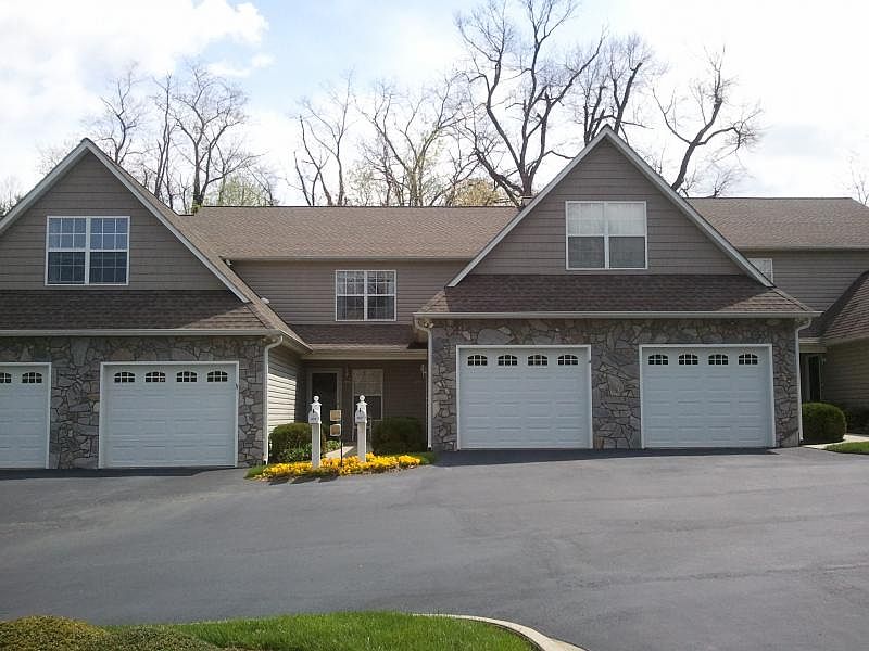 1st image of 307 Waters Edge Dr