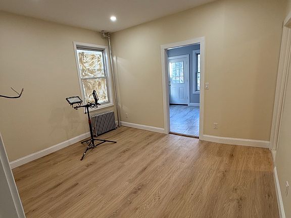 4th image of 123 5th Ave APT 1
