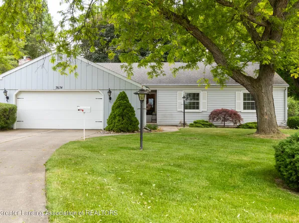 7674 Provincial Ave, Grand Ledge, MI 48837