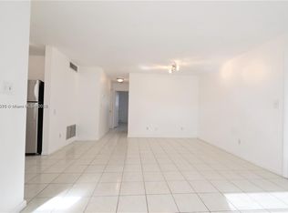 421 NE 1st St APT 101, Hallandale, FL 33009