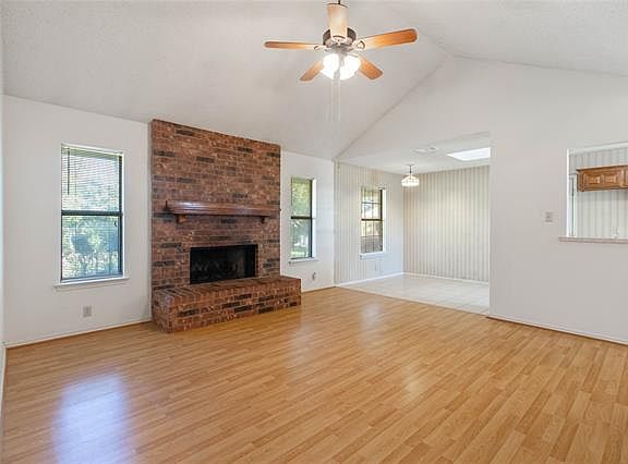 4th image of 1305 Northview Dr