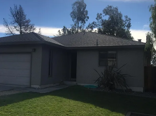 911 Foxboro Dr, Napa, CA 94559