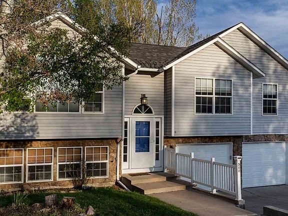 2nd image of 508 Honeysuckle Dr