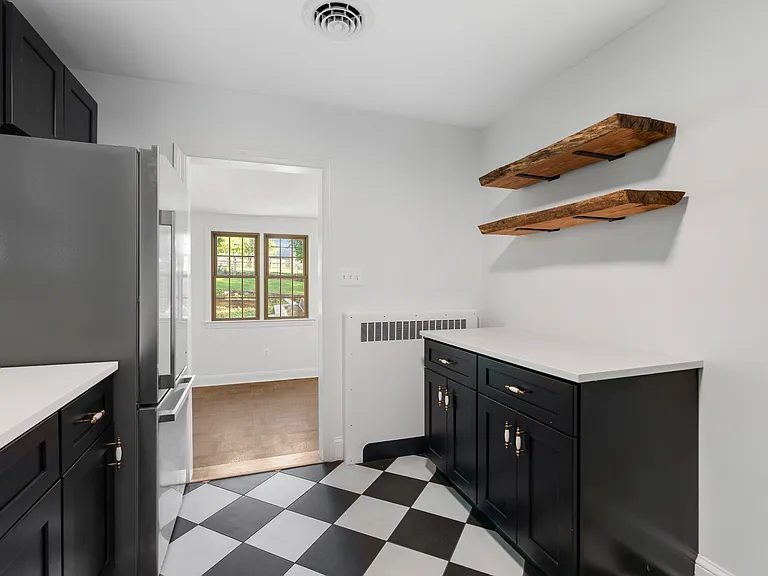 1708 Willow Ave — Photo 23