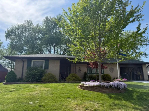 106 Sharon Dr, Piqua, OH 45356