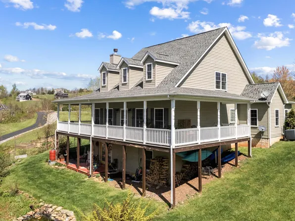 151 Freezeland Ct, Linden, VA 22642
