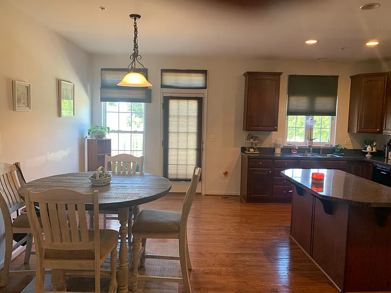 300 Dixon St #303 — Photo 13