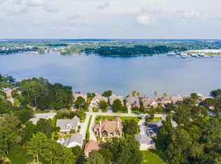 12185 Lake Vista Dr, Willis, TX 77318