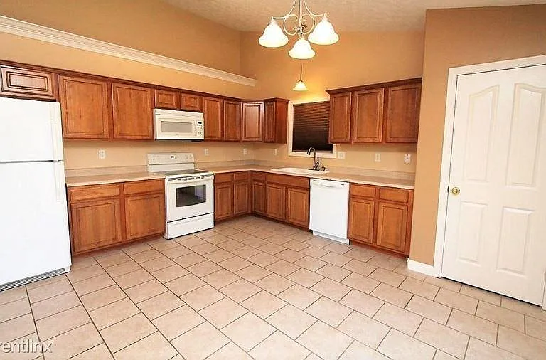 1410 Crusade Dr — Photo 6