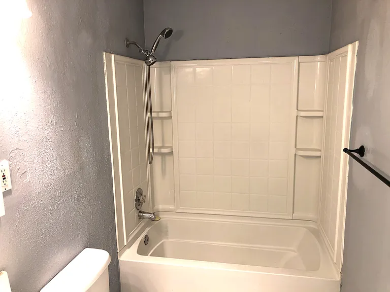 1341 Oahu St #B — Photo 8