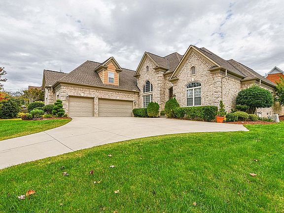 2nd image of 2803 Swan Lake Dr