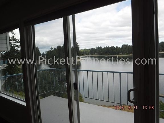 3rd image of 924 Shorewood Dr APT 48