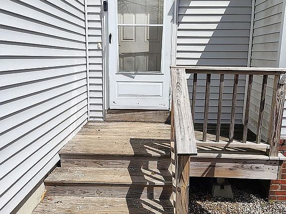 3rd image of 12 Birchwood Ave