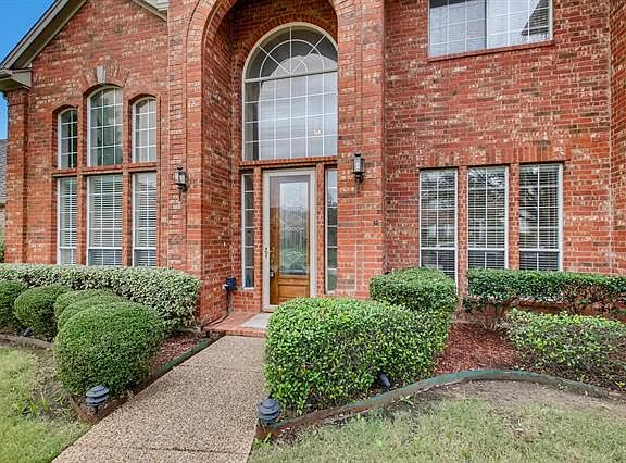 3rd image of 2908 Cascade Dr