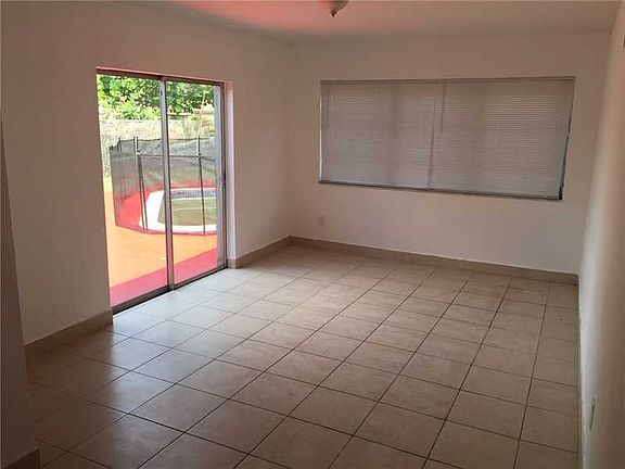 4th image of 17425 NW 18th Ave