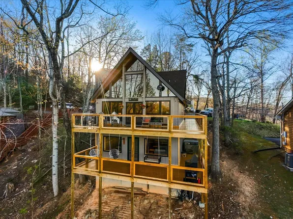 1427 Nordic Dr, Gatlinburg, TN 37738