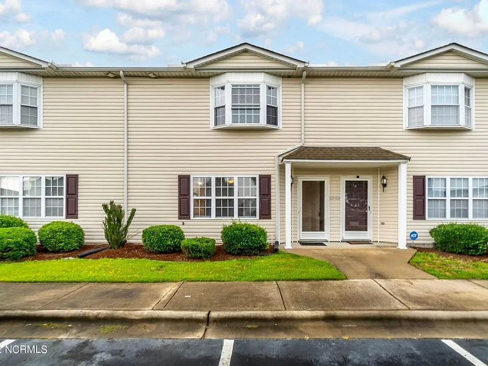 3809 E Vancroft Cir #C5