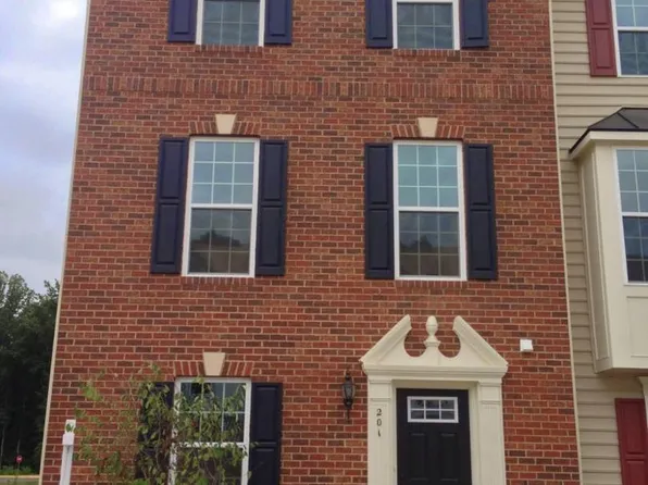 201 Spring Park Ln, Fredericksburg, VA 22405