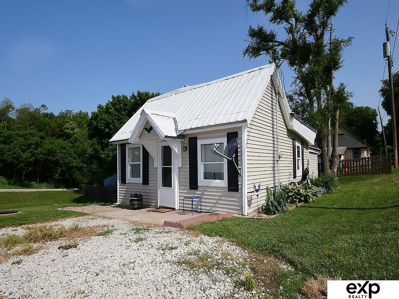 606 Oakland Ave, Oakland, IA 51560 Zillow