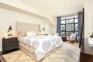 Sold by Avenue Sotheby's International Realty