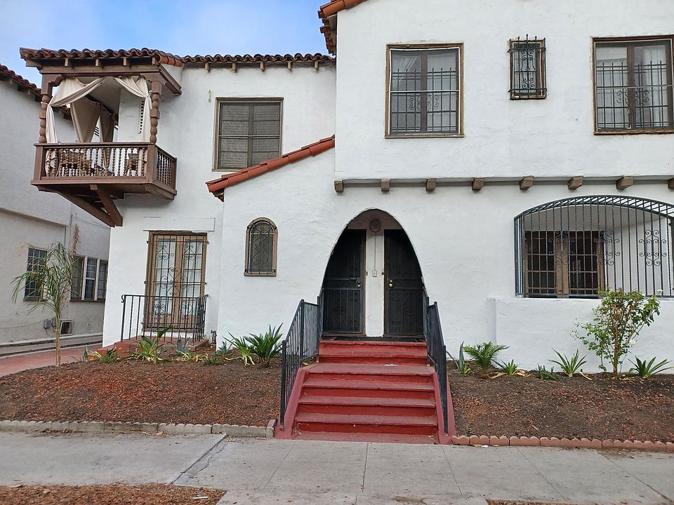 1st image of 327 N Curson Ave #329