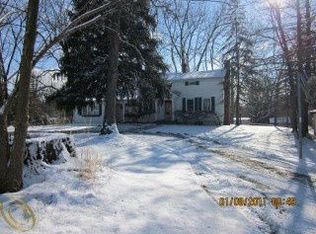 8300 Dwyer Rd, Howell, MI 48855