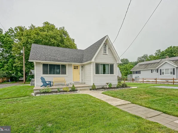 8 Churchtown Rd, Pennsville, NJ 08070