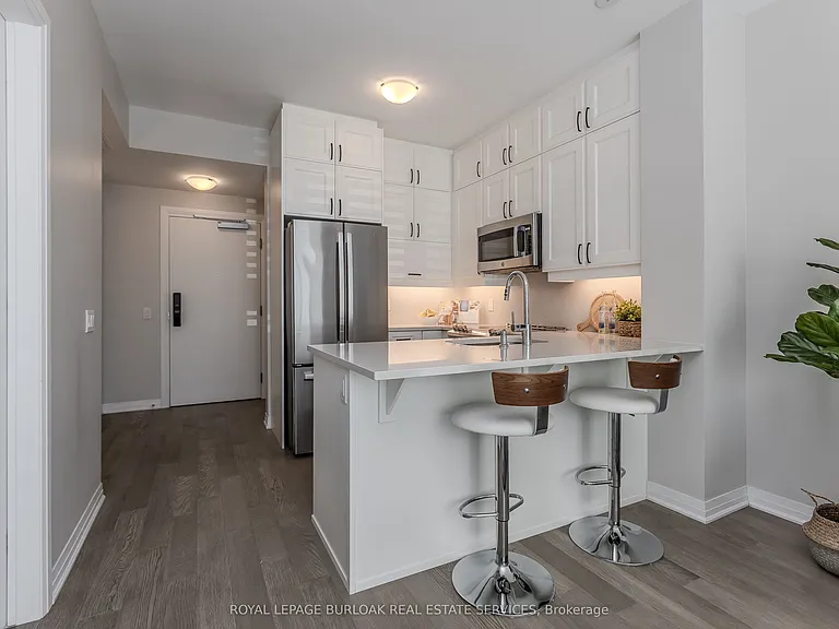 460 Gordon Krantz Ave #112 — Photo 7