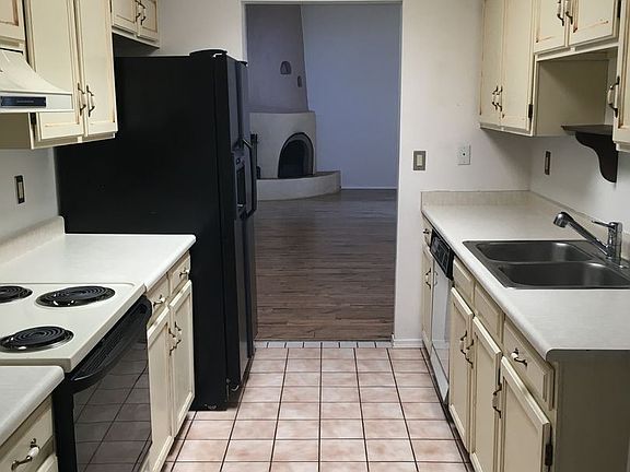 3rd image of 3247 Calle De Molina Lease Only Lndg