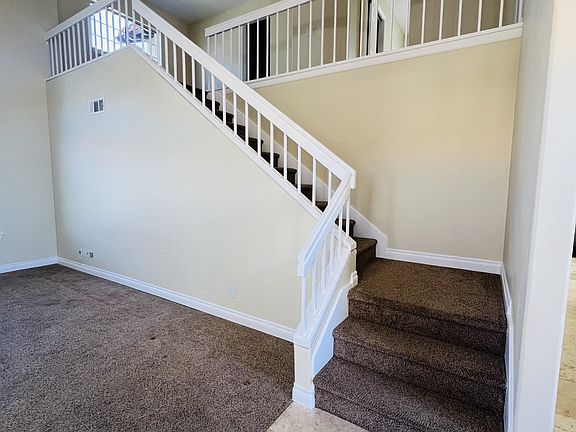 4th image of 25183 Parkcrest Dr