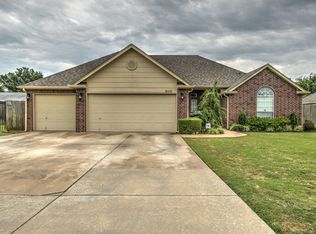 2112 E 31st Pl N, Tulsa, OK 74110