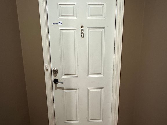 3rd image of 3550 S King Dr Unit 5