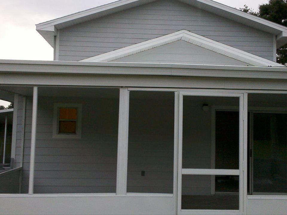 2nd image of 516 Sunny Rd