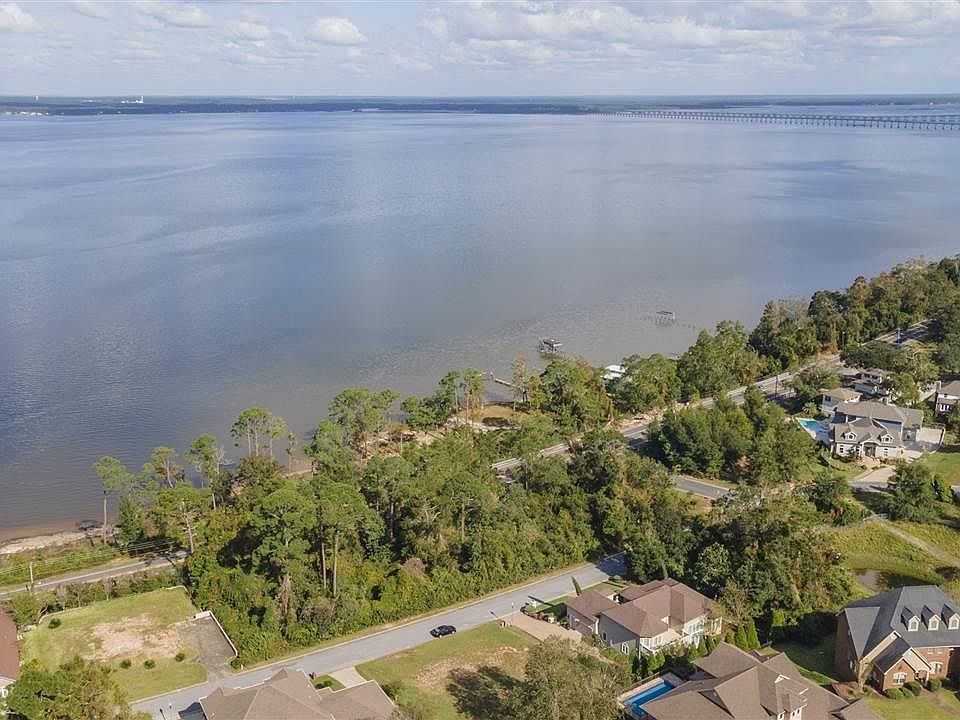 1st image of 3008 Pelican Ln