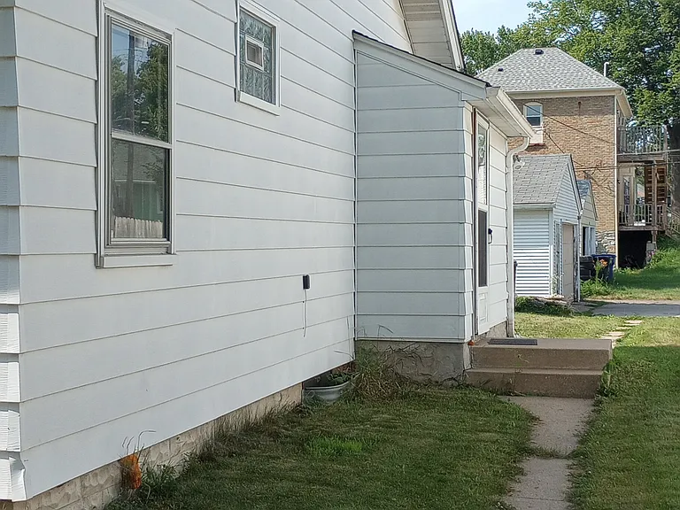 1879 Lacrosse Ave — Photo 19