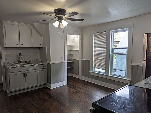 3rd image of 20 Chellis St #2