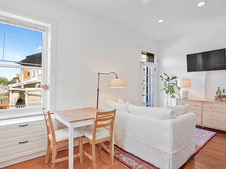 2510 Cliffbourne Pl NW #202 — Photo 7