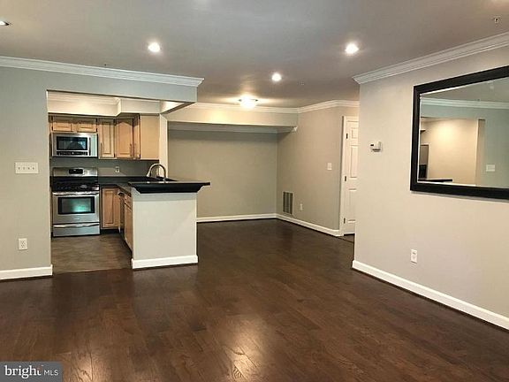 4th image of 12245 Fairfield House Dr APT 400