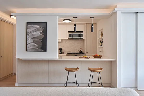 Sold by Hauseit LLC | media 21