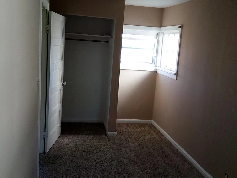 319 Goodell Ave — Photo 17