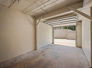 3016 W Riverside Dr, Burbank, CA 91505