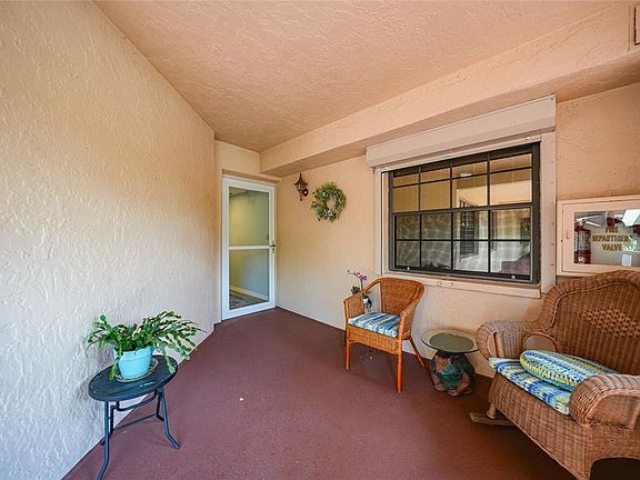 4th image of 23465 Harborview Rd APT 616