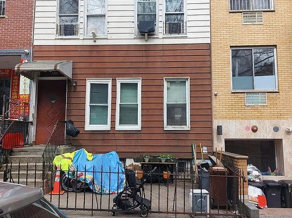 727 53rd St, Brooklyn, NY 11220